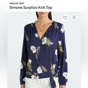 AMOUR VERT
Simone Surplice Knit Top